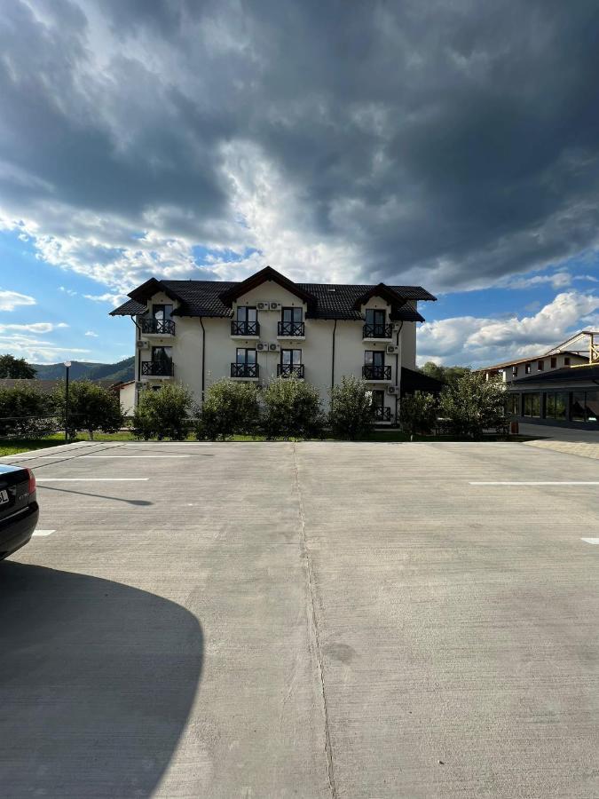 Casa Elena - Resort & Spa Voroneț Extérieur photo